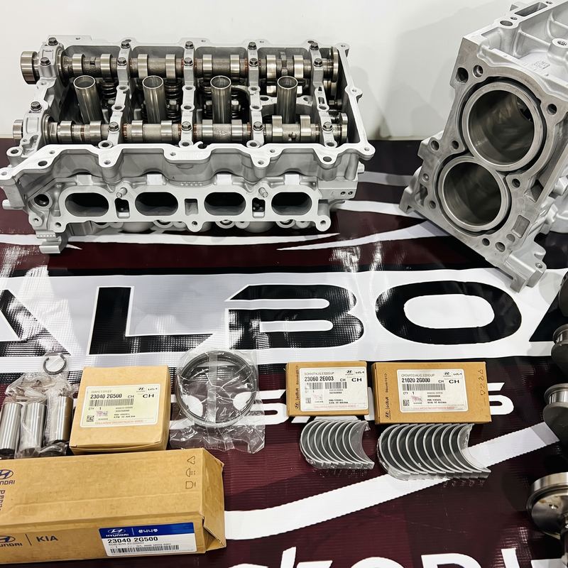 Culata completa junto al bloque de cilindros y los cojinetes del motor